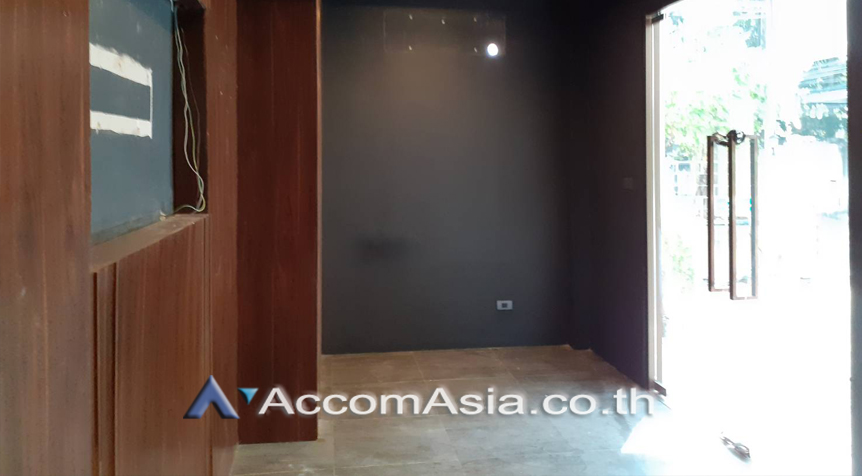 12  Shophouse For Rent in Sukhumvit ,Bangkok BTS Phrom Phong AA26283