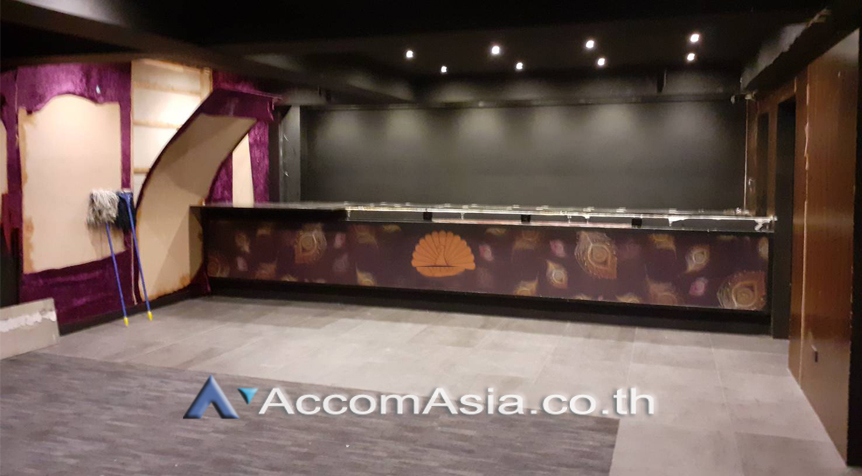 6  Shophouse For Rent in Sukhumvit ,Bangkok BTS Phrom Phong AA26283