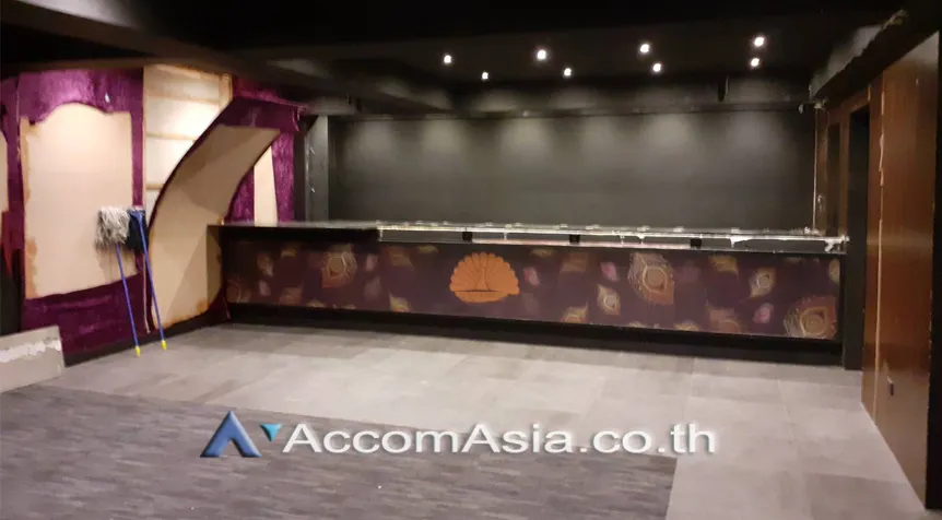 6  Shophouse For Rent in Sukhumvit ,Bangkok BTS Phrom Phong AA26283