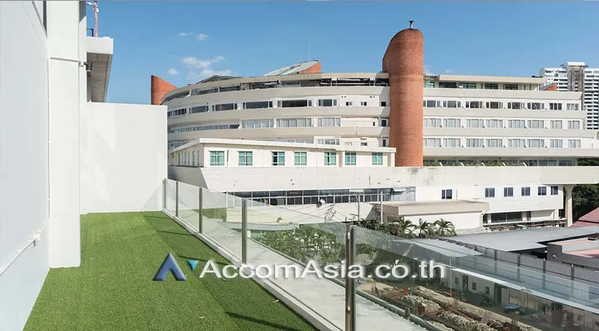 unitHuge Terrace, Duplex Condo, Penthouse |  3 Bedrooms  Apartment For Rent in Sukhumvit, Bangkok  near BTS Phrom Phong (AA26305)