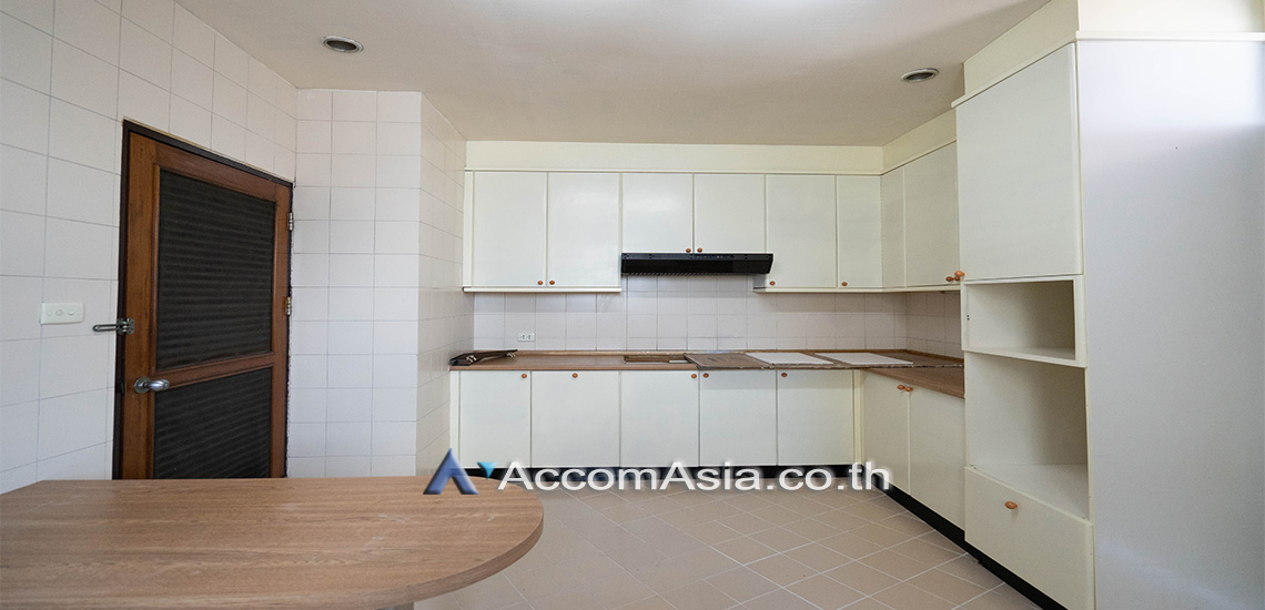 7  4 br Apartment For Rent in Sukhumvit ,Bangkok BTS Asok - MRT Sukhumvit at Suite For Family AA26375
