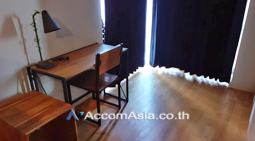 4  2 br Condominium For Sale in Silom ,Bangkok BTS Chong Nonsi at Quad Silom AA26394