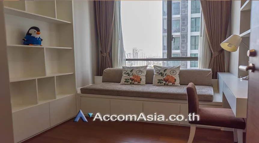 unit 2 Bedrooms  Condominium For Rent in Sukhumvit, Bangkok  near BTS Thong Lo (AA26395)