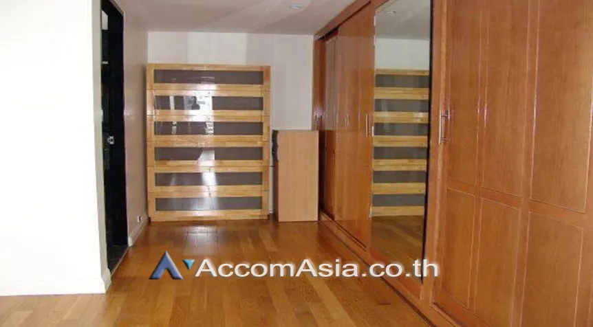 unit 2 Bedrooms  Condominium For Rent in Sukhumvit, Bangkok  near MRT Sukhumvit - BTS Asok (AA26432)
