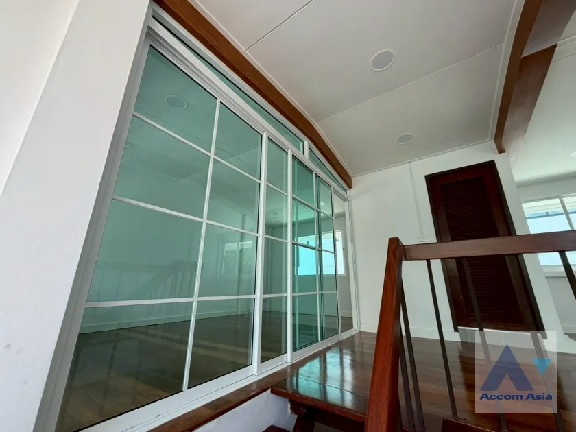 13  3 br House For Rent in Sukhumvit ,Bangkok BTS Phra khanong AA26473