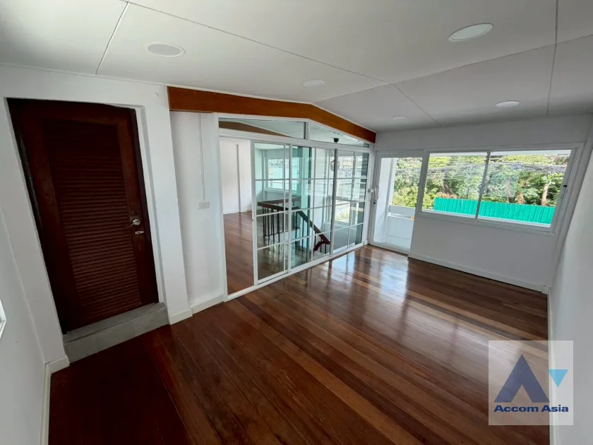 16  3 br House For Rent in Sukhumvit ,Bangkok BTS Phra khanong AA26473