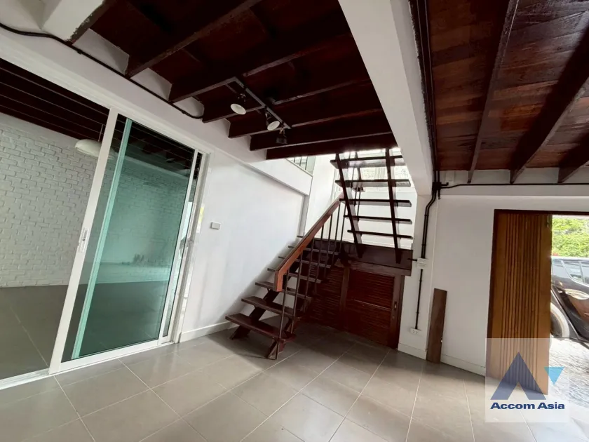 5  3 br House For Rent in Sukhumvit ,Bangkok BTS Phra khanong AA26473