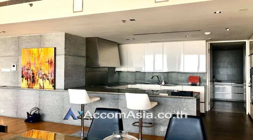 unit 3 Bedrooms  Condominium For Rent in Sathorn, Bangkok  near BTS Chong Nonsi - MRT Lumphini (AA26493)