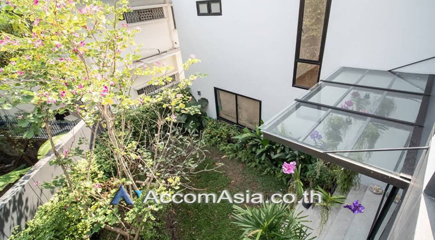 16  5 br House For Sale in Sukhumvit ,Bangkok BTS Phra khanong AA26511