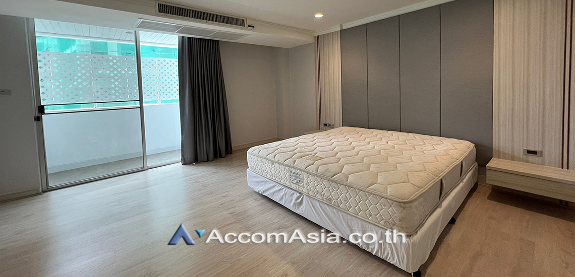 12  4 br Apartment For Rent in Sukhumvit ,Bangkok MRT Sukhumvit - BTS Asok at Newly renovated modern style living place AA26521