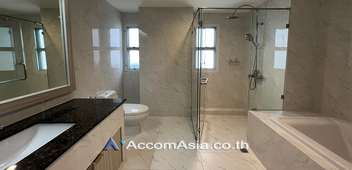 21  4 br Apartment For Rent in Sukhumvit ,Bangkok MRT Sukhumvit - BTS Asok at Newly renovated modern style living place AA26521