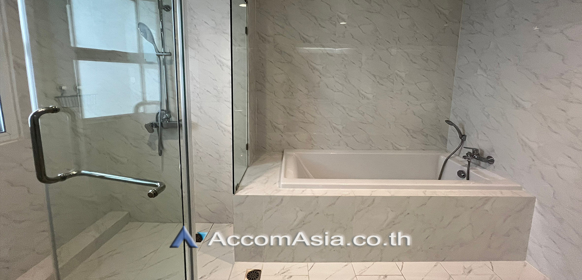 22  4 br Apartment For Rent in Sukhumvit ,Bangkok MRT Sukhumvit - BTS Asok at Newly renovated modern style living place AA26521