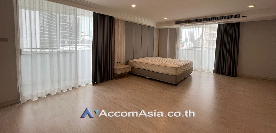 16  4 br Apartment For Rent in Sukhumvit ,Bangkok MRT Sukhumvit - BTS Asok at Newly renovated modern style living place AA26521