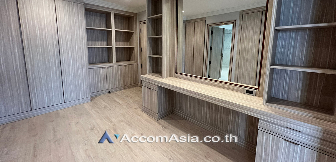 20  4 br Apartment For Rent in Sukhumvit ,Bangkok MRT Sukhumvit - BTS Asok at Newly renovated modern style living place AA26521
