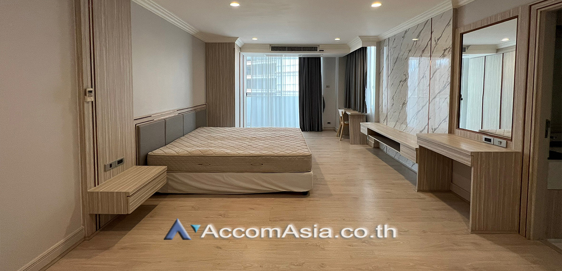 15  4 br Apartment For Rent in Sukhumvit ,Bangkok MRT Sukhumvit - BTS Asok at Newly renovated modern style living place AA26521