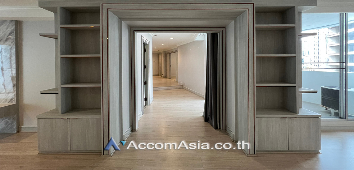 19  4 br Apartment For Rent in Sukhumvit ,Bangkok MRT Sukhumvit - BTS Asok at Newly renovated modern style living place AA26521