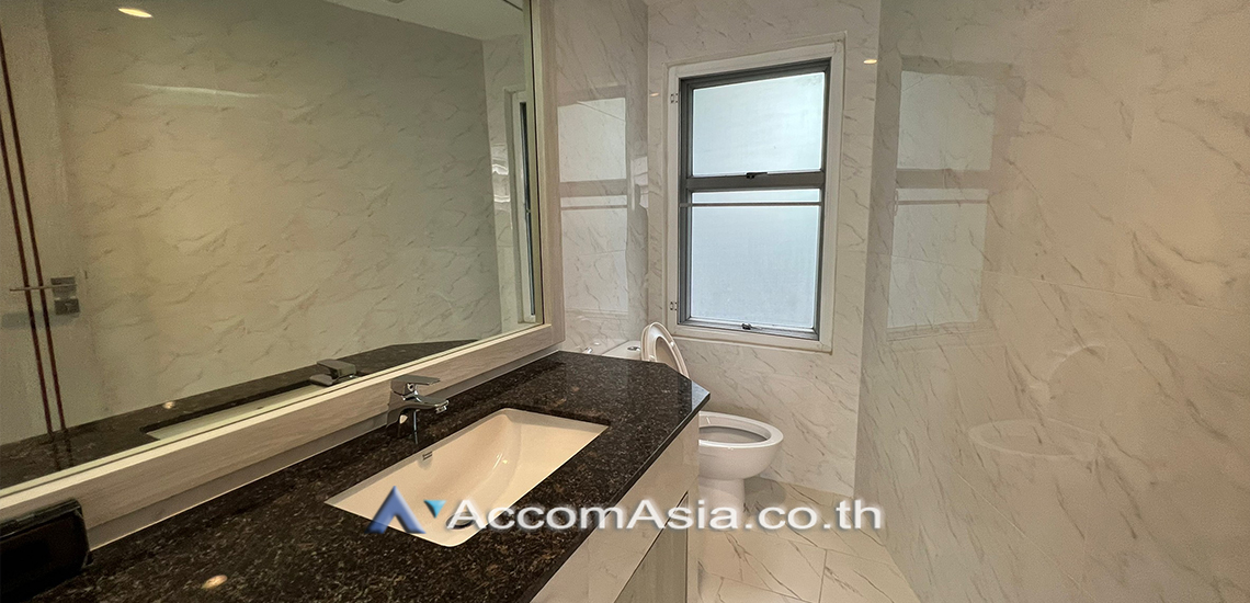 23  4 br Apartment For Rent in Sukhumvit ,Bangkok MRT Sukhumvit - BTS Asok at Newly renovated modern style living place AA26521