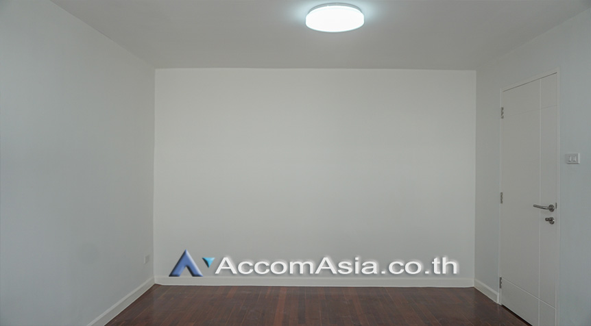12  3 br Townhouse For Rent in Sukhumvit ,Bangkok BTS Nana AA26522