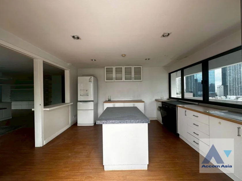10  2 br Condominium for rent and sale in Sukhumvit ,Bangkok MRT Sukhumvit - BTS Asok at Ruamjai Heights AA26526