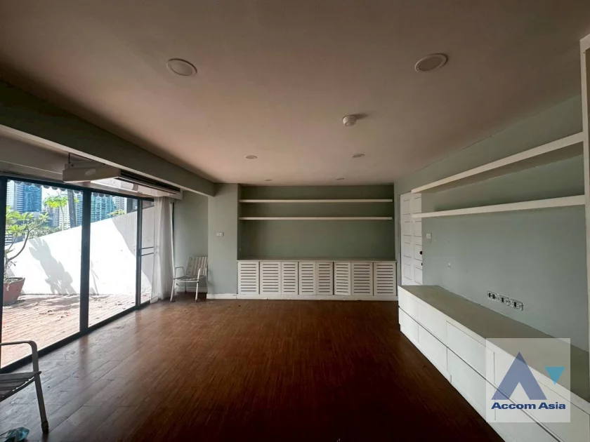 8  2 br Condominium for rent and sale in Sukhumvit ,Bangkok MRT Sukhumvit - BTS Asok at Ruamjai Heights AA26526