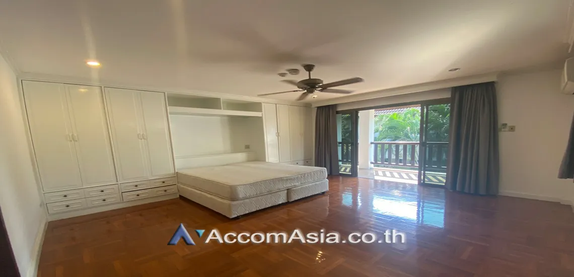 9  4 br House for rent and sale in Sukhumvit ,Bangkok BTS Phrom Phong at Kid Friendly House Compound AA26529