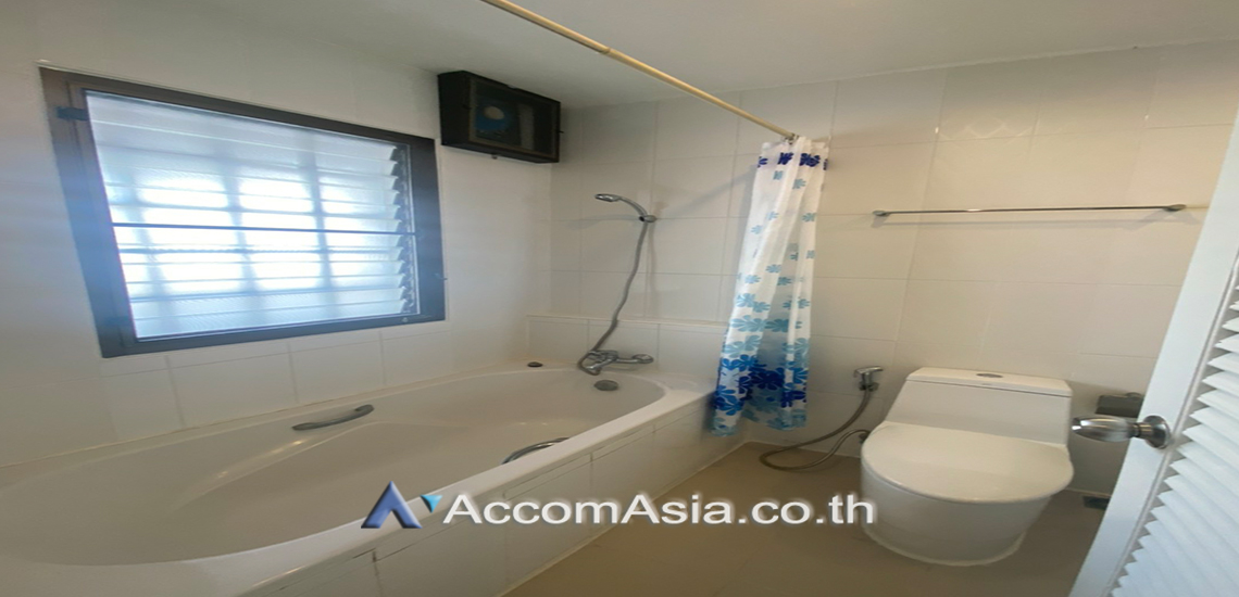 14  4 br House for rent and sale in Sukhumvit ,Bangkok BTS Phrom Phong at Kid Friendly House Compound AA26529