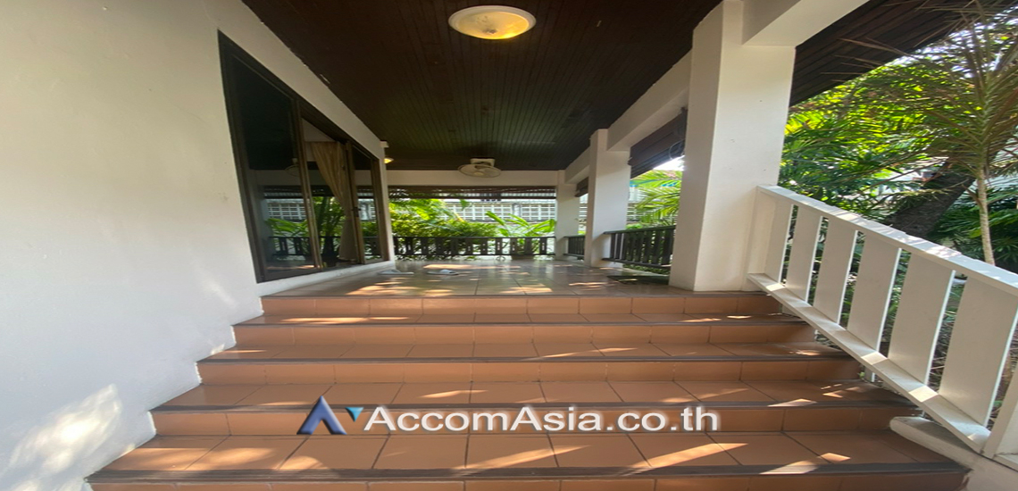 5  4 br House for rent and sale in Sukhumvit ,Bangkok BTS Phrom Phong at Kid Friendly House Compound AA26529