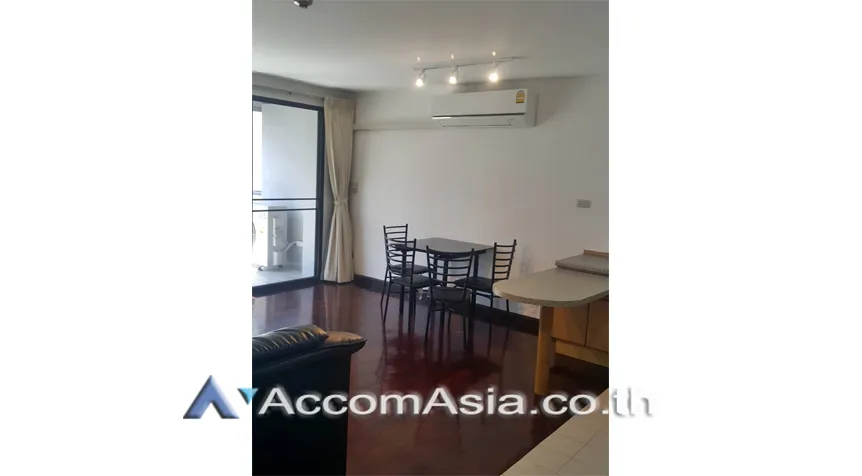 unit 1 Bedroom  Condominium For Rent in Silom, Bangkok  near BTS Chong Nonsi (AA26538)