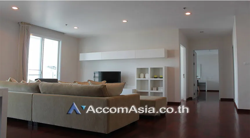 unit 2 Bedrooms  Apartment For Rent in Sukhumvit, Bangkok  near BTS Phrom Phong (AA26539)