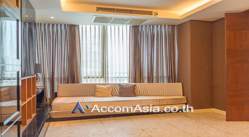 unitDouble High Ceiling, Duplex Condo, Penthouse |  3 Bedrooms  Condominium For Rent in Ploenchit, Bangkok  near BTS Ratchadamri (AA26563)