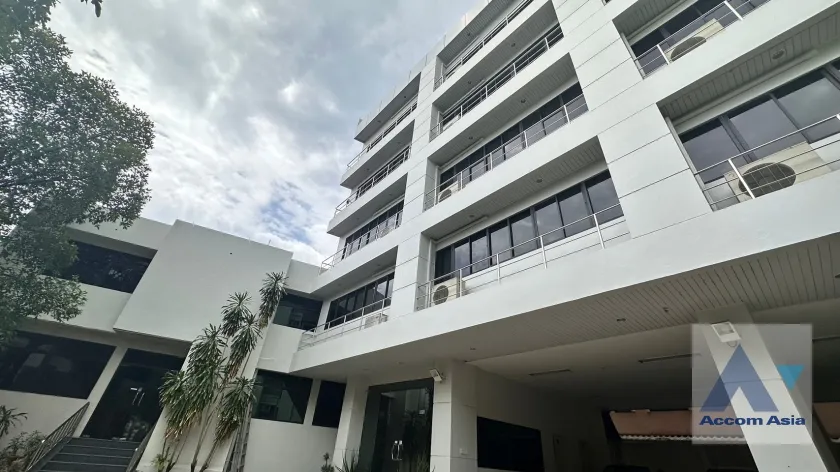 unit Studio  Building For Sale in Sukhumvit, Bangkok  near BTS Phra khanong (AA26619)