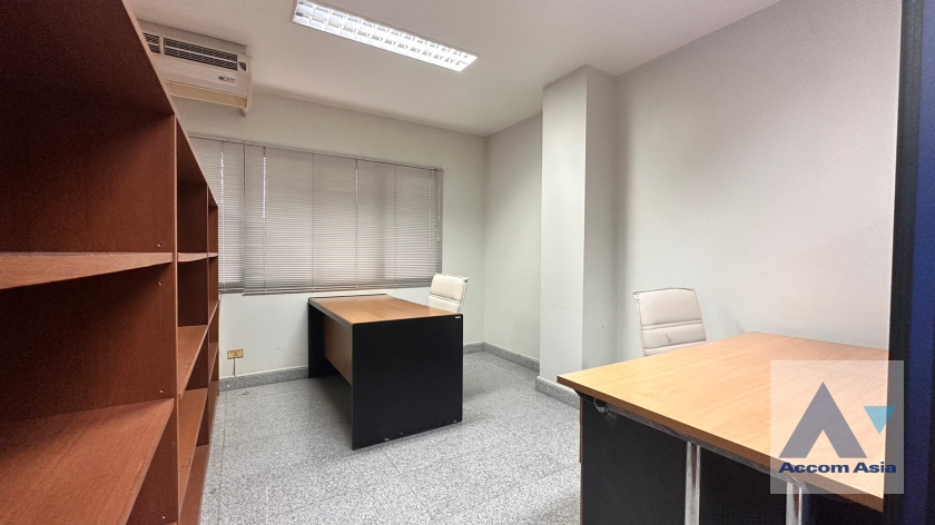 12  Studio Building For Sale in Sukhumvit ,Bangkok BTS Phra khanong AA26619