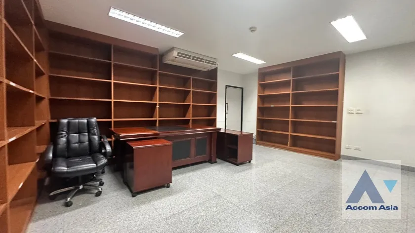 21  Studio Building For Sale in Sukhumvit ,Bangkok BTS Phra khanong AA26619