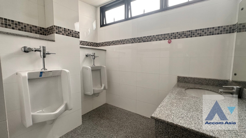 46  Studio Building For Sale in Sukhumvit ,Bangkok BTS Phra khanong AA26619