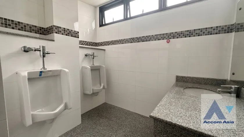 46  Studio Building For Sale in Sukhumvit ,Bangkok BTS Phra khanong AA26619