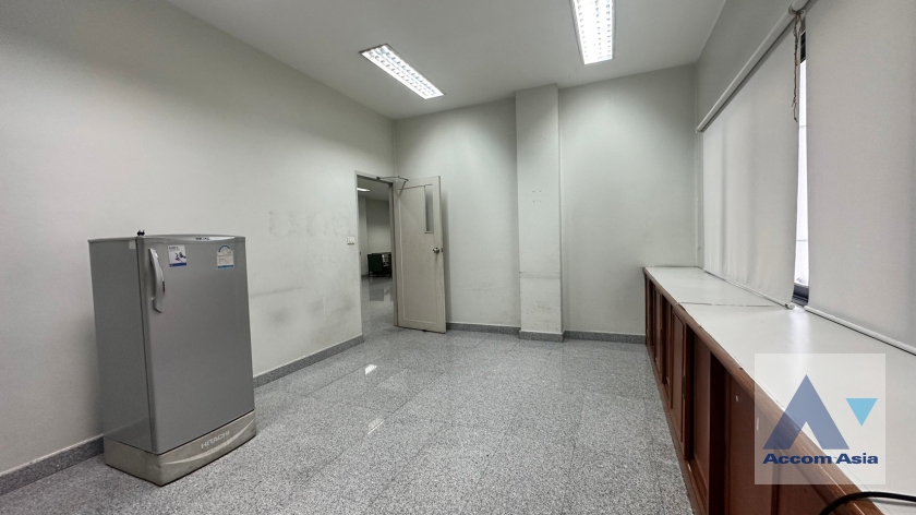 36  Studio Building For Sale in Sukhumvit ,Bangkok BTS Phra khanong AA26619