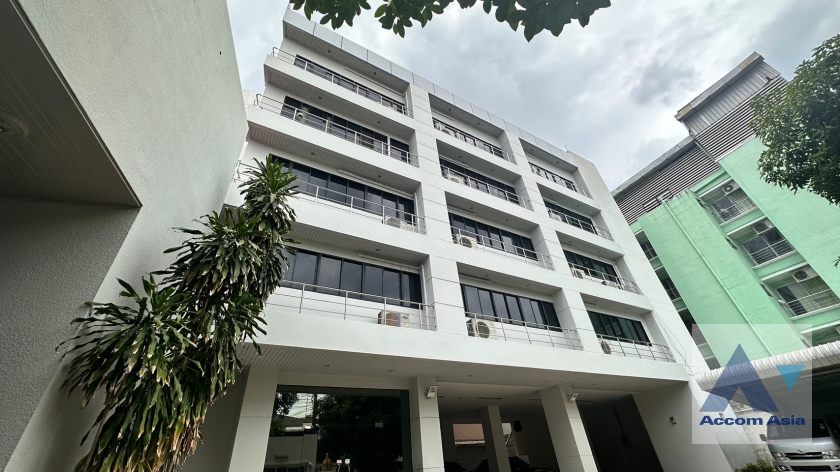 55  Studio Building For Sale in Sukhumvit ,Bangkok BTS Phra khanong AA26619