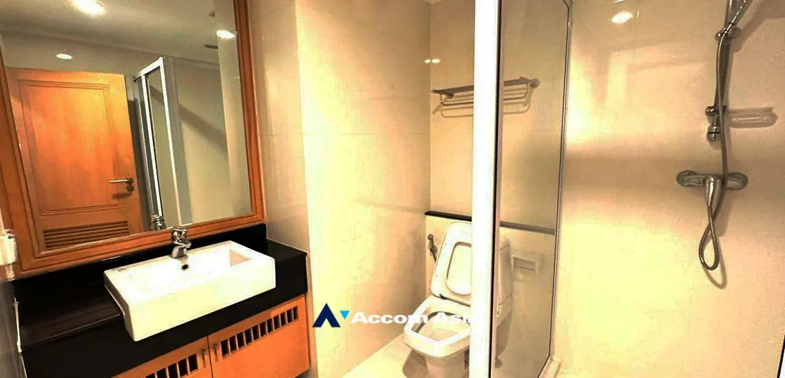 8  3 br Apartment For Rent in Sukhumvit ,Bangkok BTS Phrom Phong at Apartment with Top Facilities, Close to Emshere AA26721