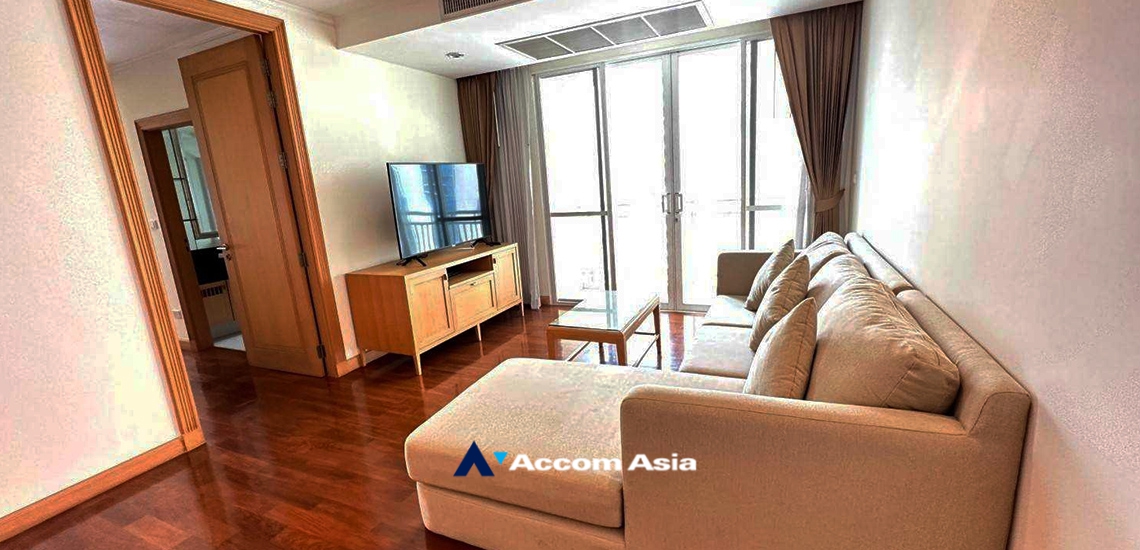  1  3 br Apartment For Rent in Sukhumvit ,Bangkok BTS Phrom Phong at Apartment with Top Facilities, Close to Emshere AA26721