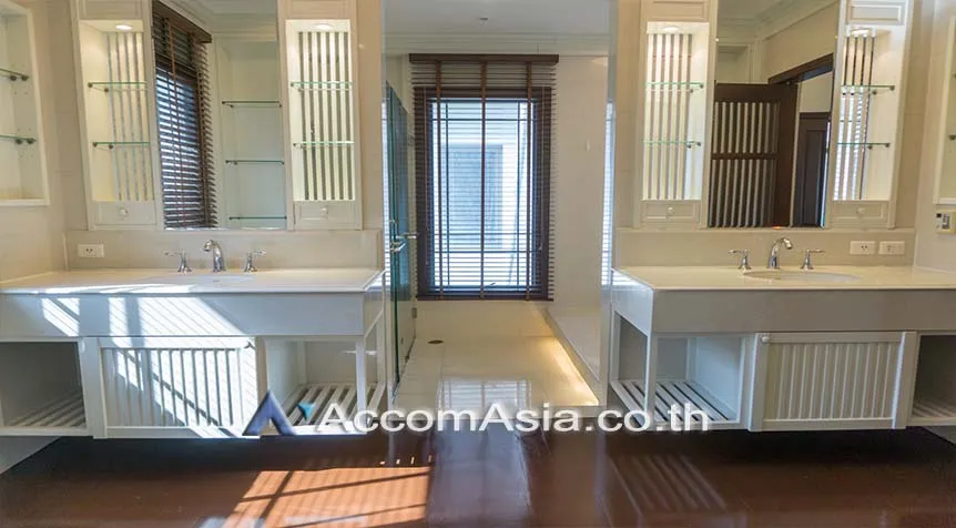 14  4 br House For Rent in Sathorn ,Bangkok BTS Saint Louis - BRT Thanon Chan at Exclusive Resort Style Home  AA26726