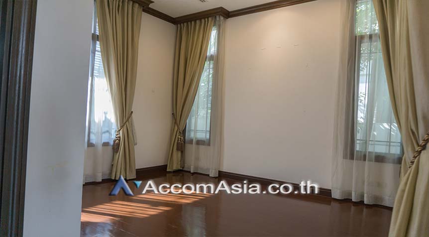 5  4 br House For Rent in Sathorn ,Bangkok BTS Saint Louis - BRT Thanon Chan at Exclusive Resort Style Home  AA26726