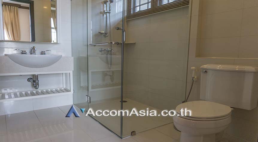 8  4 br House For Rent in Sathorn ,Bangkok BTS Saint Louis - BRT Thanon Chan at Exclusive Resort Style Home  AA26726
