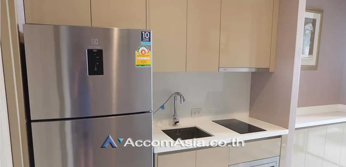 unit 1 Bedroom  Condominium For Rent in Ploenchit, Bangkok  near BTS Ploenchit (AA26729)