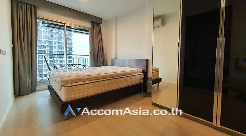 unit 1 Bedroom  Condominium For Sale in Sathorn, Bangkok  near BTS Chong Nonsi - BRT Sathorn (AA26744)