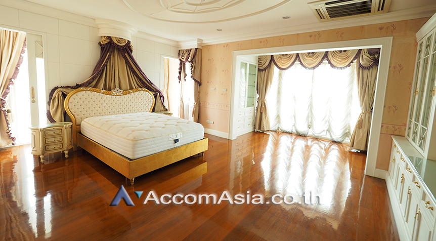10  4 br House For Sale in Rama 3 ,Bangkok BTS Surasak - BRT Charoenrat at House  in Compound AA26745