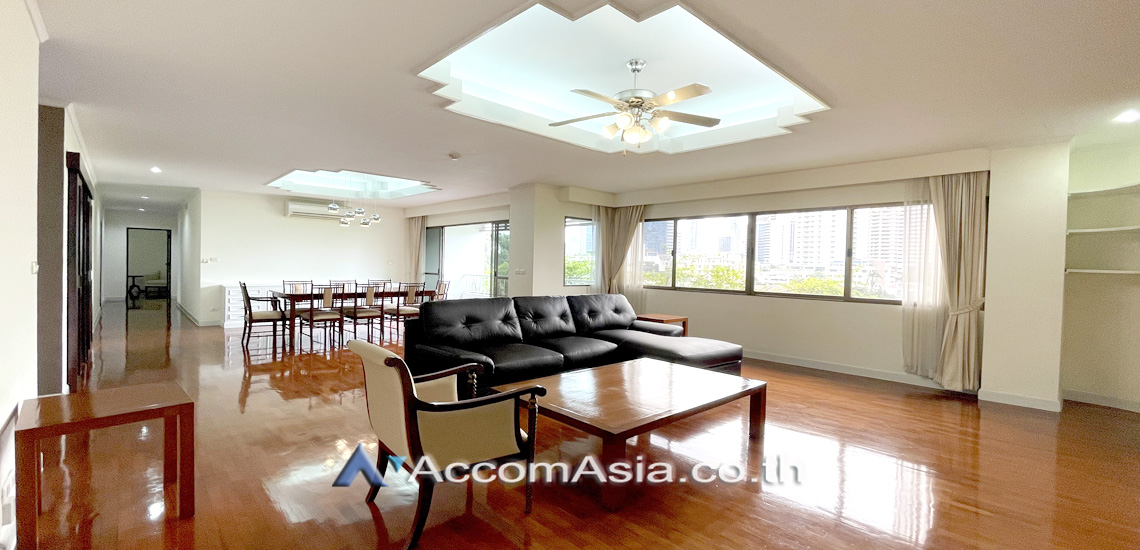  2  3 br Apartment For Rent in Sukhumvit ,Bangkok BTS Phrom Phong at Greenery garden and privacy AA26796