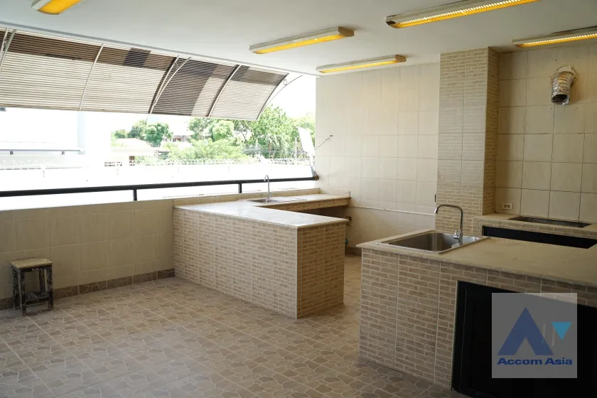 25  7 br House For Rent in Pattanakarn ,Bangkok  AA26801