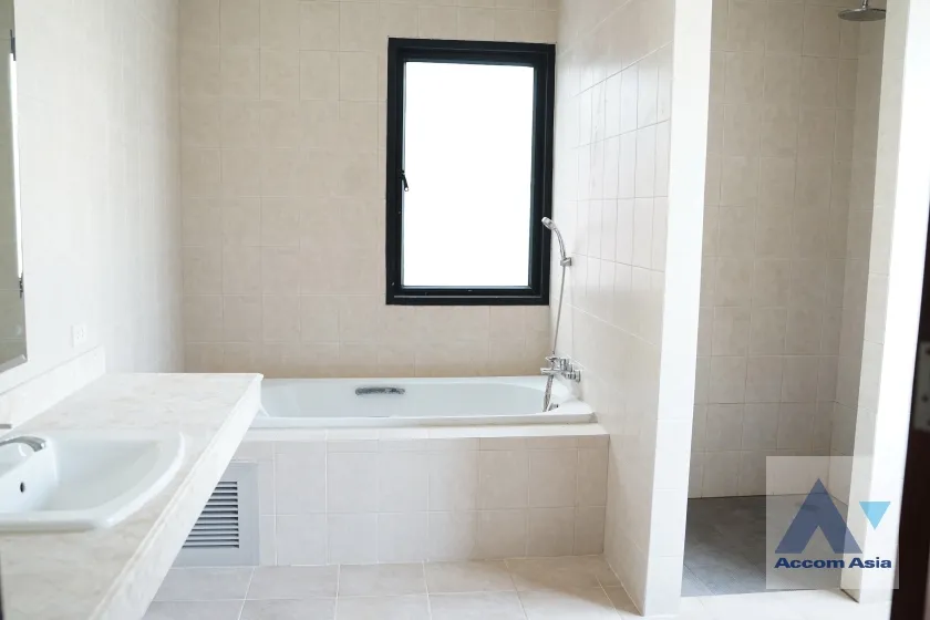 19  7 br House For Rent in Pattanakarn ,Bangkok  AA26801