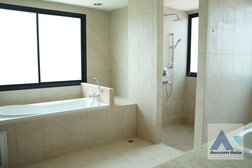 21  7 br House For Rent in Pattanakarn ,Bangkok  AA26801