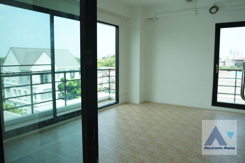 16  7 br House For Rent in Pattanakarn ,Bangkok  AA26801